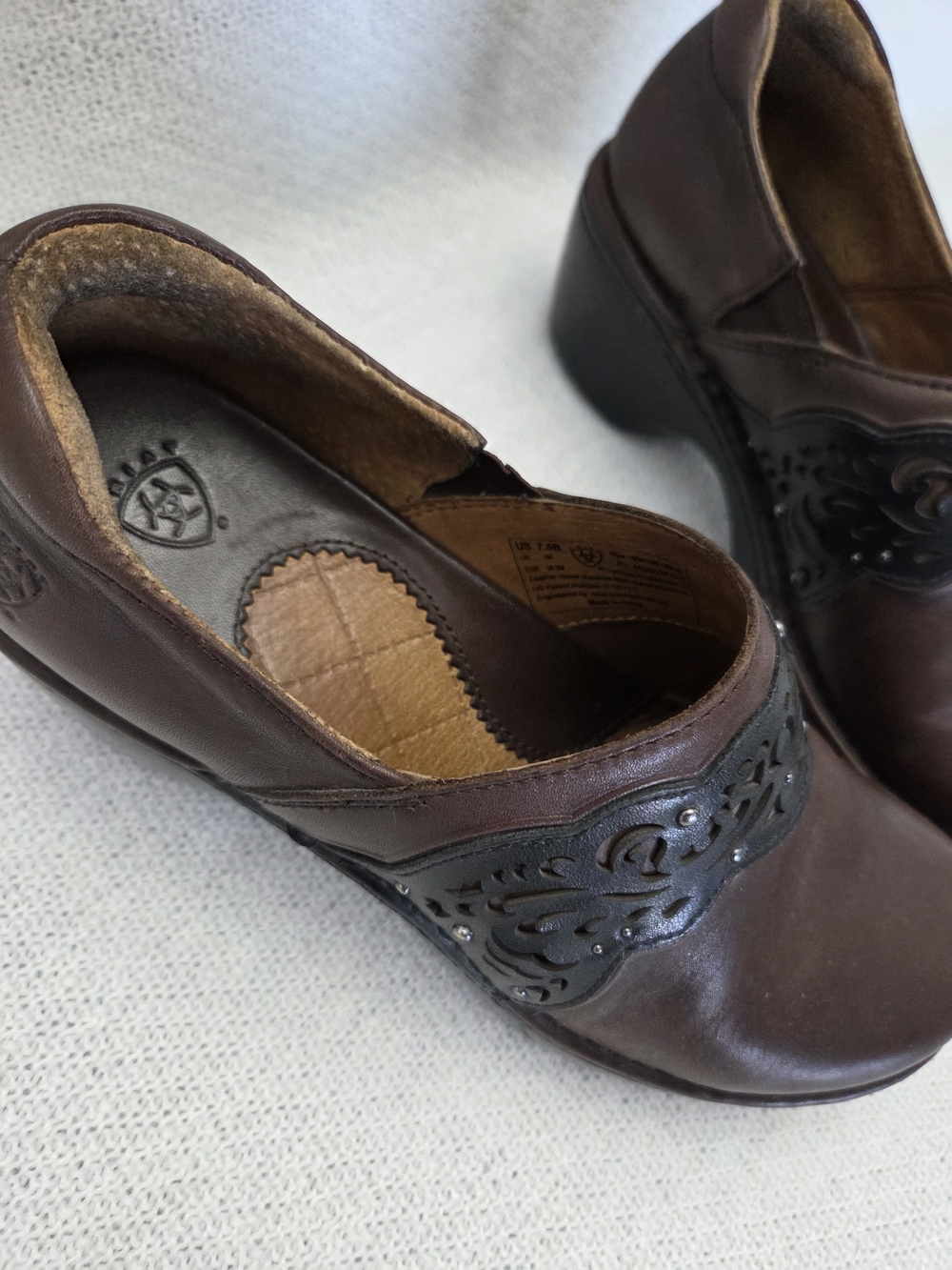 Ariat Brown Leather Slip-On Clogs with Black Decorative Overlay - Picture 4 of 6